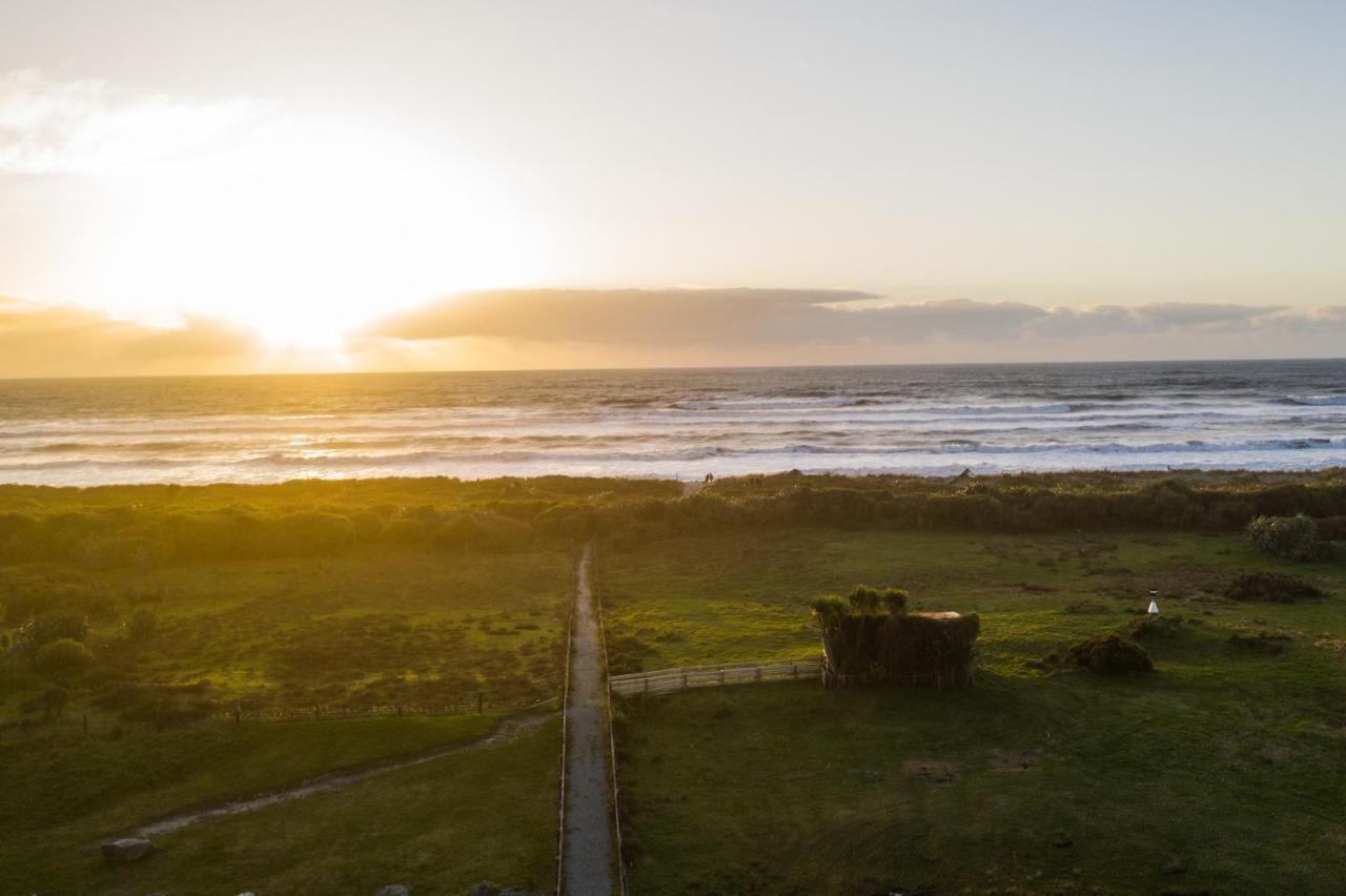 Haast Beach Motel Exteriör bild