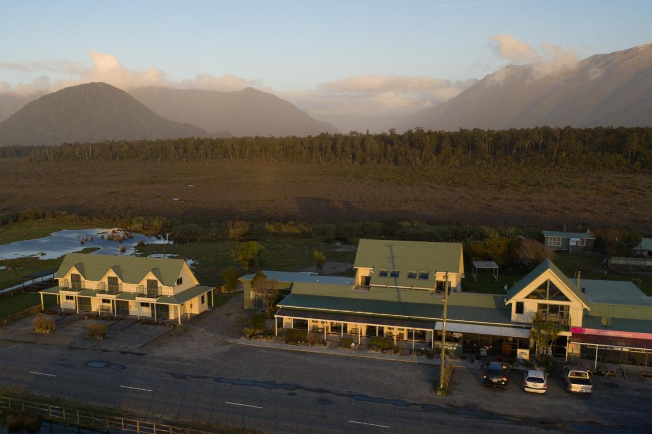 Haast Beach Motel Exteriör bild