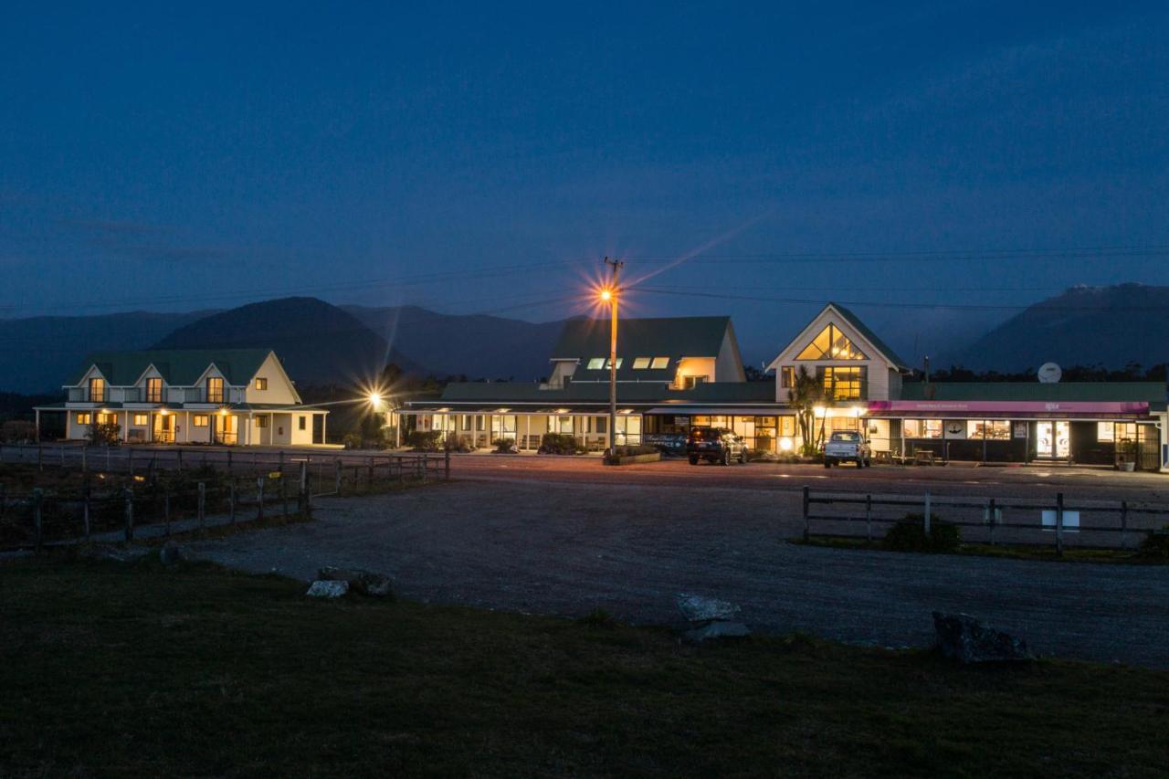 Haast Beach Motel Exteriör bild