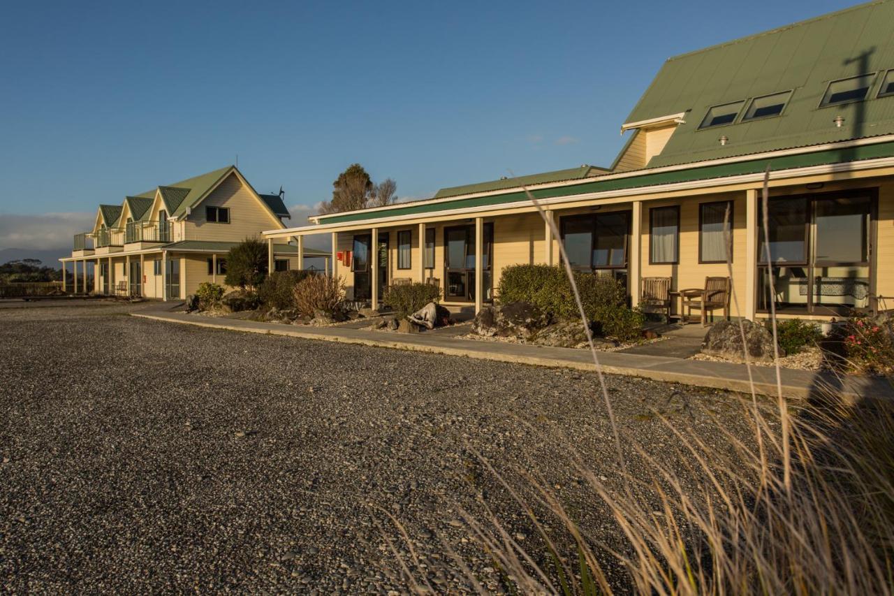 Haast Beach Motel Exteriör bild